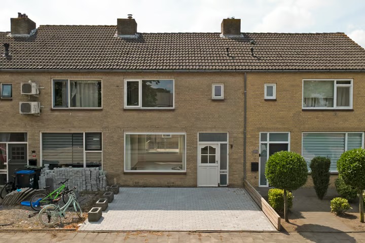 Tussenwoning Weberstraat 9 in Dongen