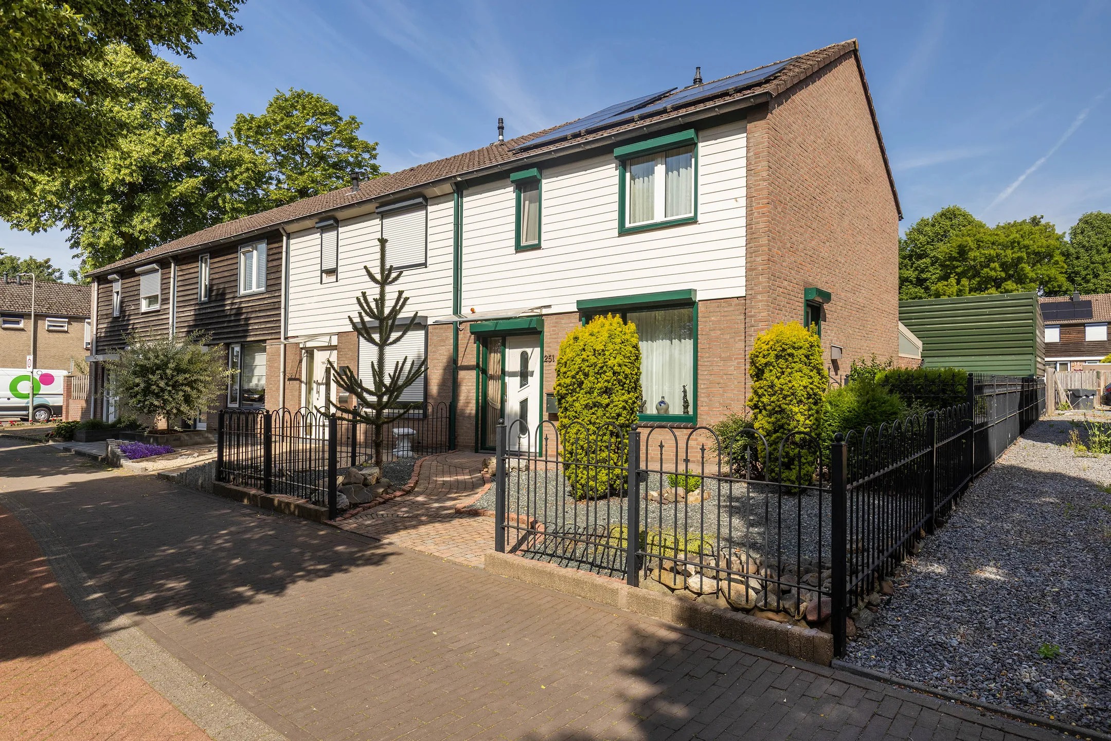 Hoekwoning Rijksweg Zuid 251 in Sittard