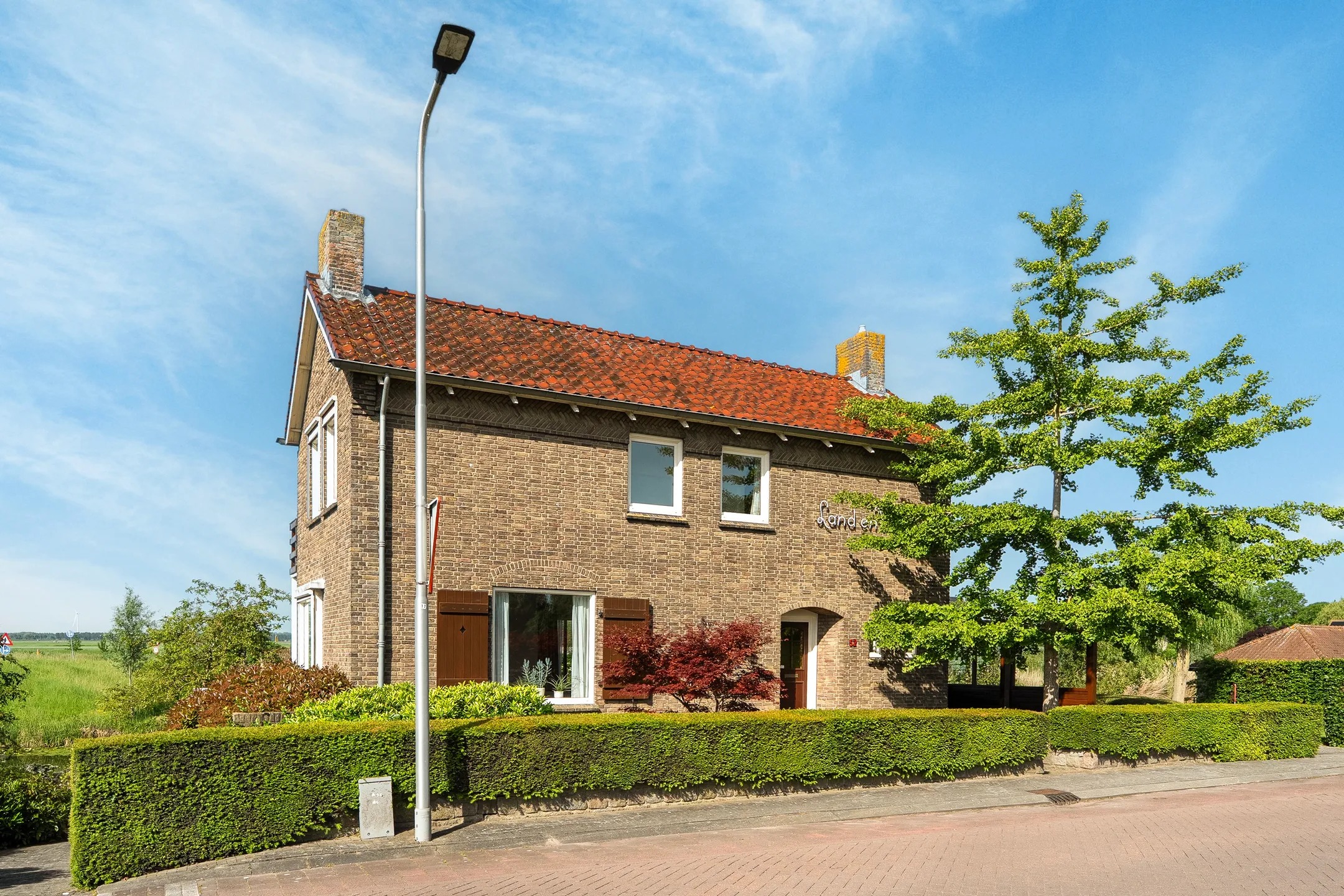 Vrijstaande woning (dijkwoning) Schelpweg 52 in Strijen