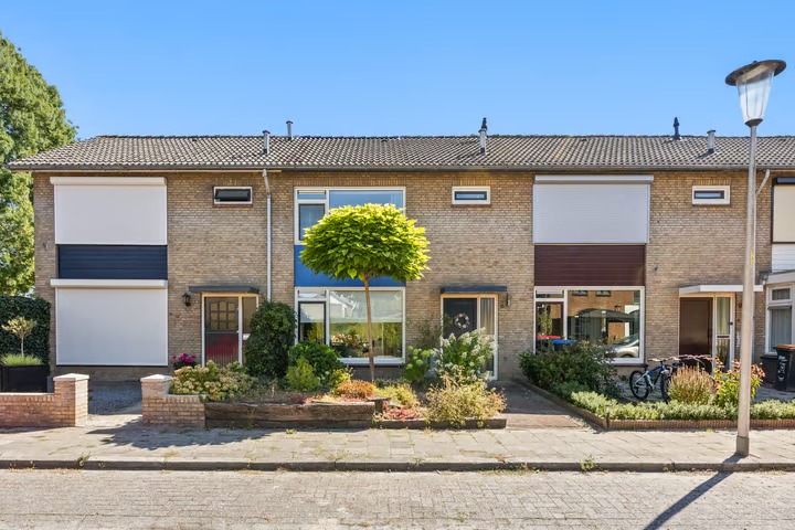 Tussenwoning Schoolweg 11 in Deest