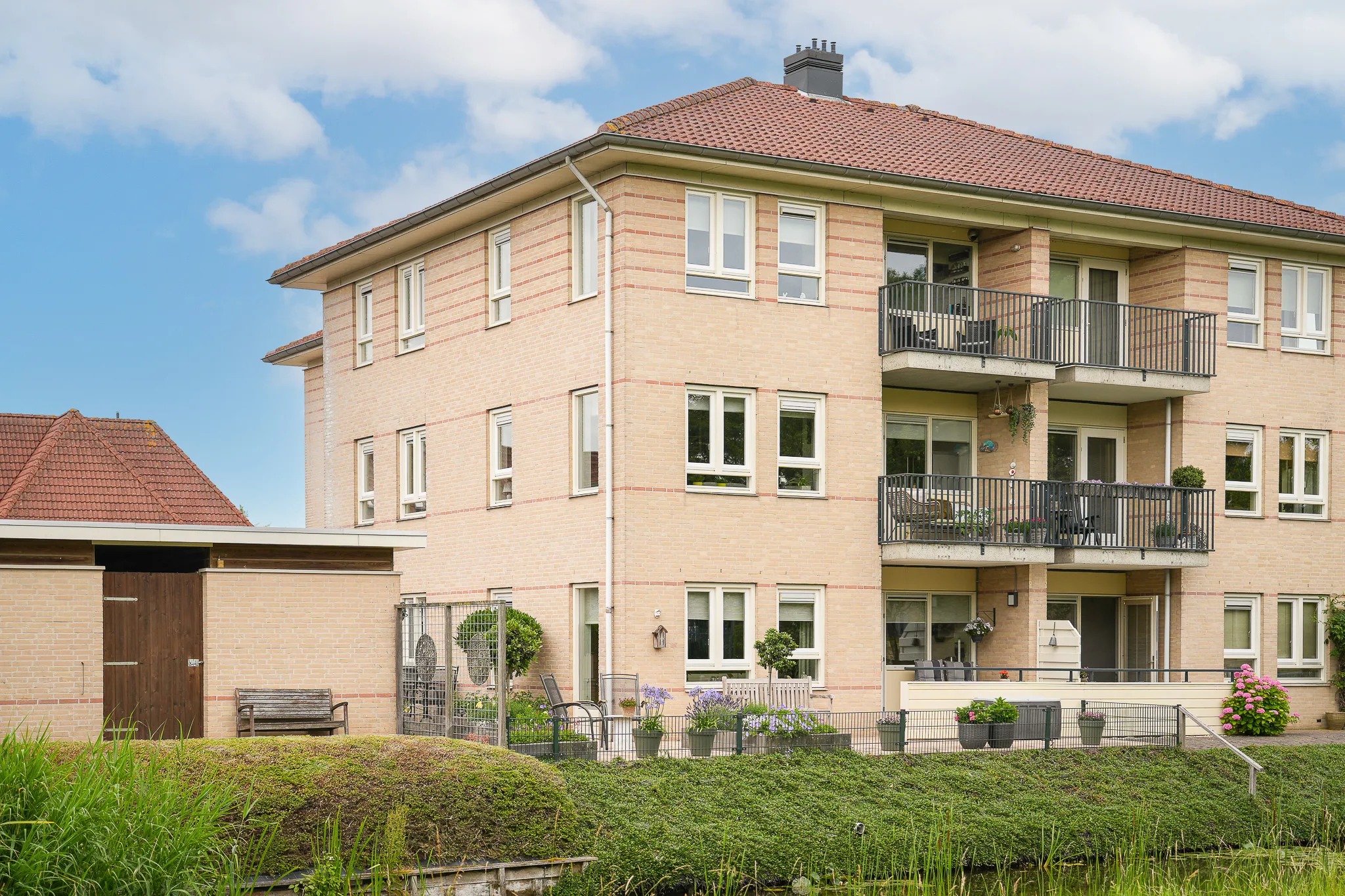 Portiekflat H.J. Ganzemanstraat 80 in Meteren