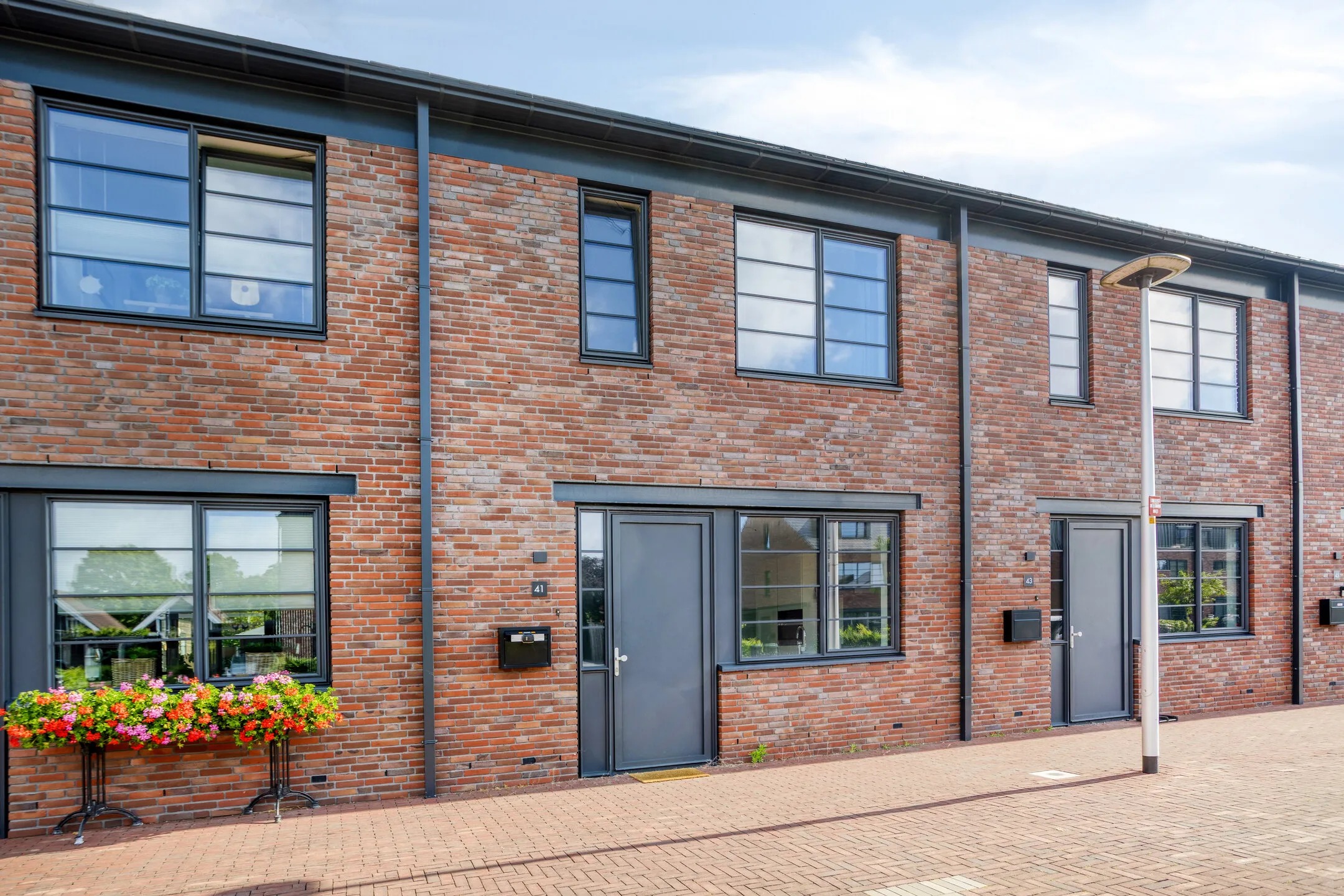 Tussenwoning R.A. de Monchystraat 41 in Hengelo