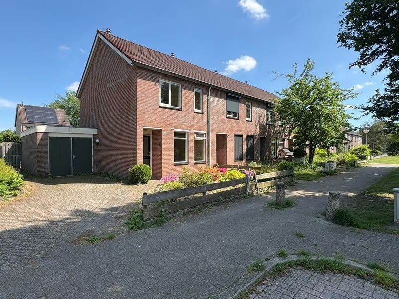 Hoekwoning De IJsvogel 27 in Vriezenveen