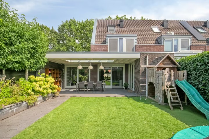 Hoekwoning Koestraat 49 in Asten
