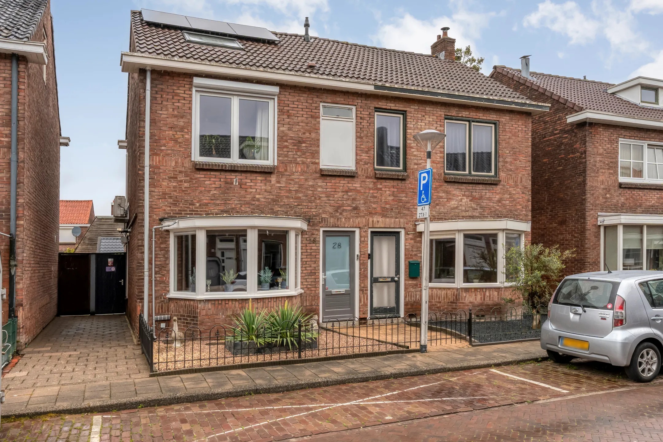 2-onder-1-kapwoning Esdoornstraat 28 in Enschede