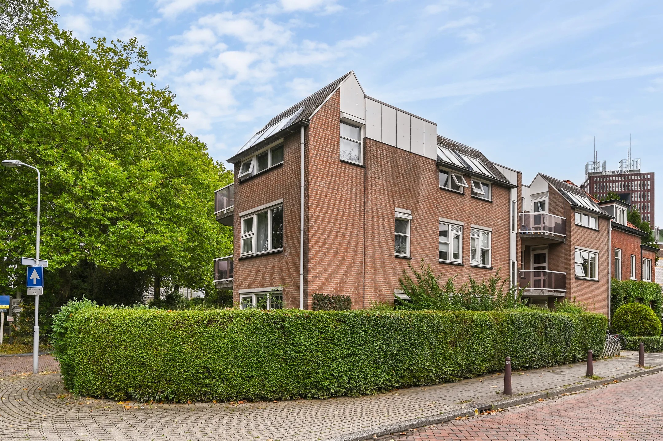 Benedenwoning Pompe van Meerdervoortstraat 8 in Voorburg
