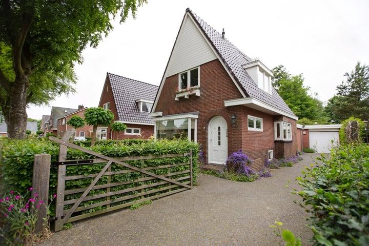 Eengezinswoning, vrijstaande woning Julianalaan 23 Buitenpost