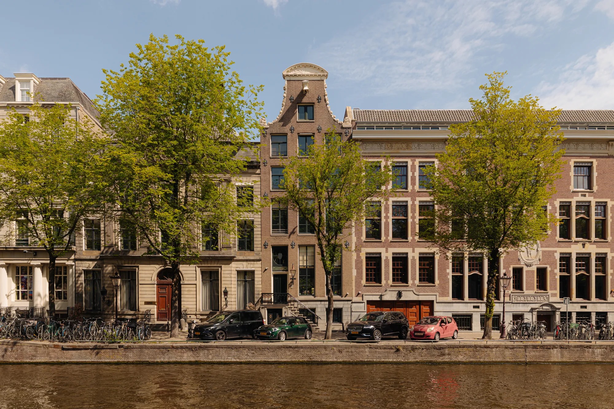Tussenwoning Herengracht 529 in Amsterdam