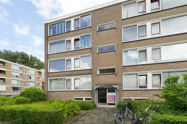 Portiekflat Schalkeroord 64 in Rotterdam