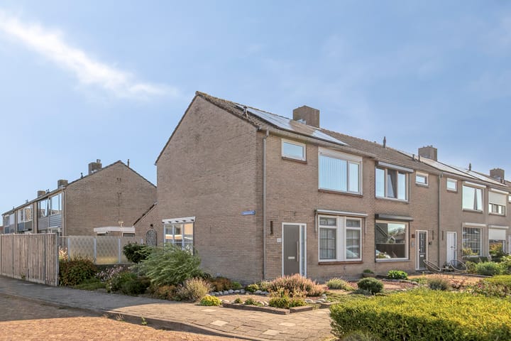 Eengezinswoning, hoekwoning Orchideestraat 12 in Breskens