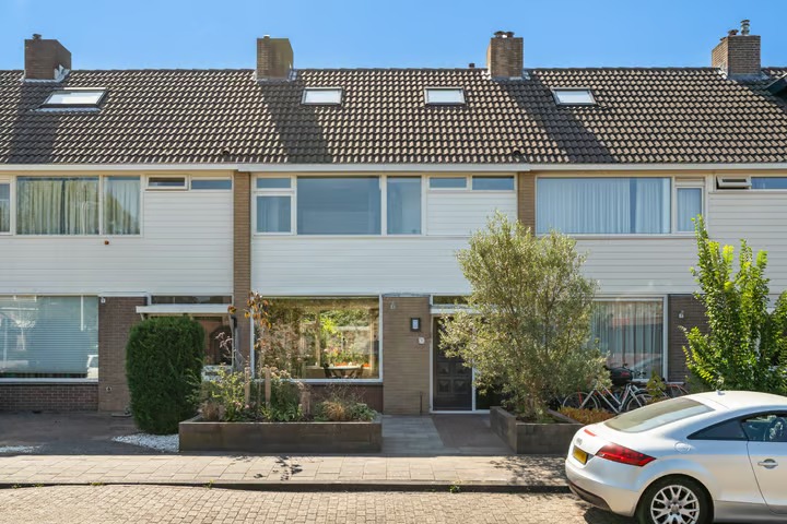 Tussenwoning Bachlaan 8 in Naaldwijk