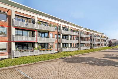 Portiekflat Dubčeksingel 92 in Ede