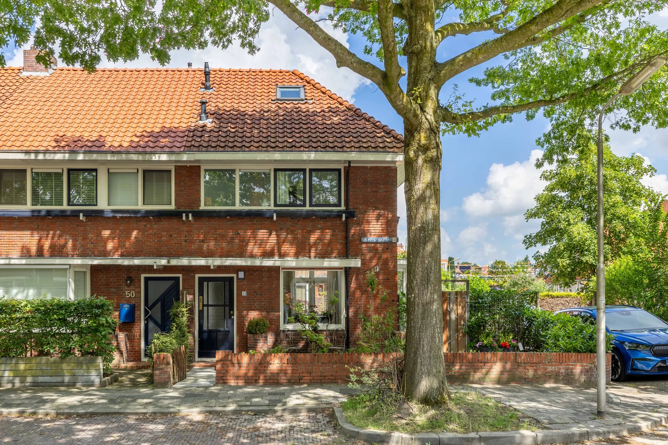 Hoekwoning Ferdinand Bolstraat 48 in Leeuwarden