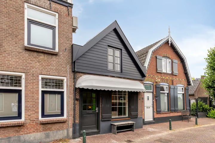Tussenwoning Hoekstraat 19 in Bunschoten-Spakenburg