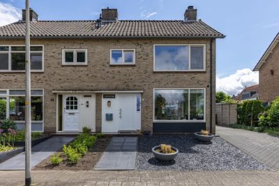 Eengezinswoning, 2-onder-1-kapwoning Hoffesstraat 53 in Holten