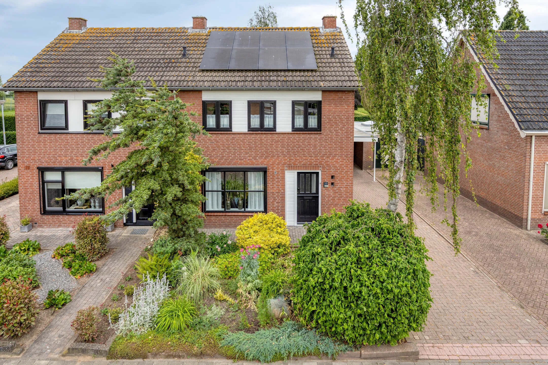 2-onder-1-kapwoning Nichtenhofstraat 33 in Nieuwaal