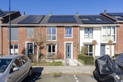 Eengezinswoning, tussenwoning Laan van Archeologie 5 in Beverwijk