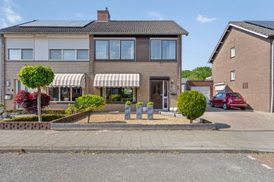 Eengezinswoning, 2-onder-1-kapwoning Kanonskamp 39 in Milsbeek
