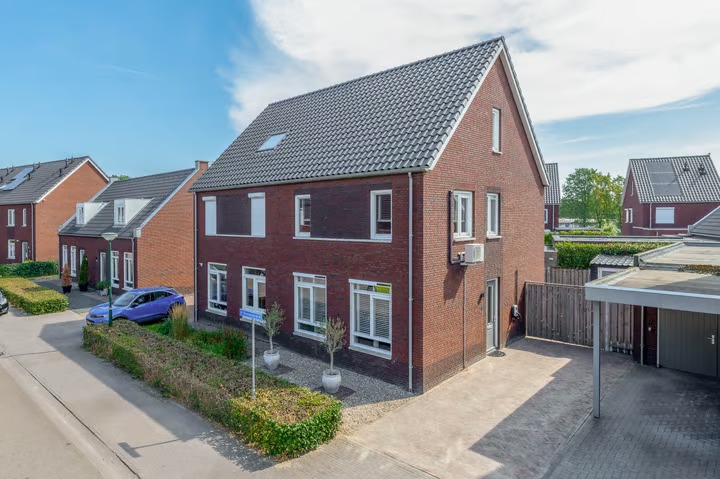 2-onder-1-kapwoning Dennenoord 27 in Hapert