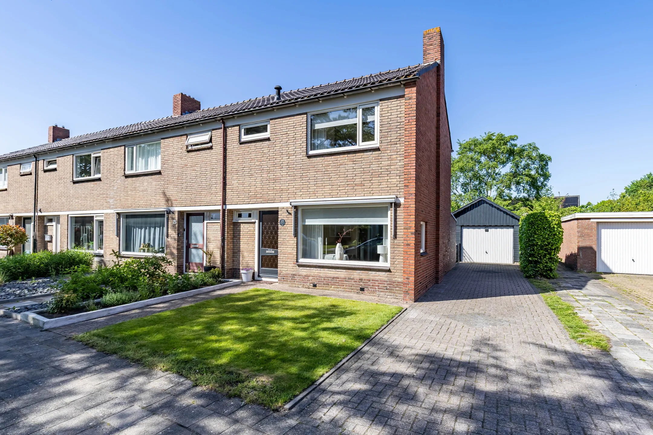 Hoekwoning Johan ter Schoeleweg 23 in Surhuisterveen