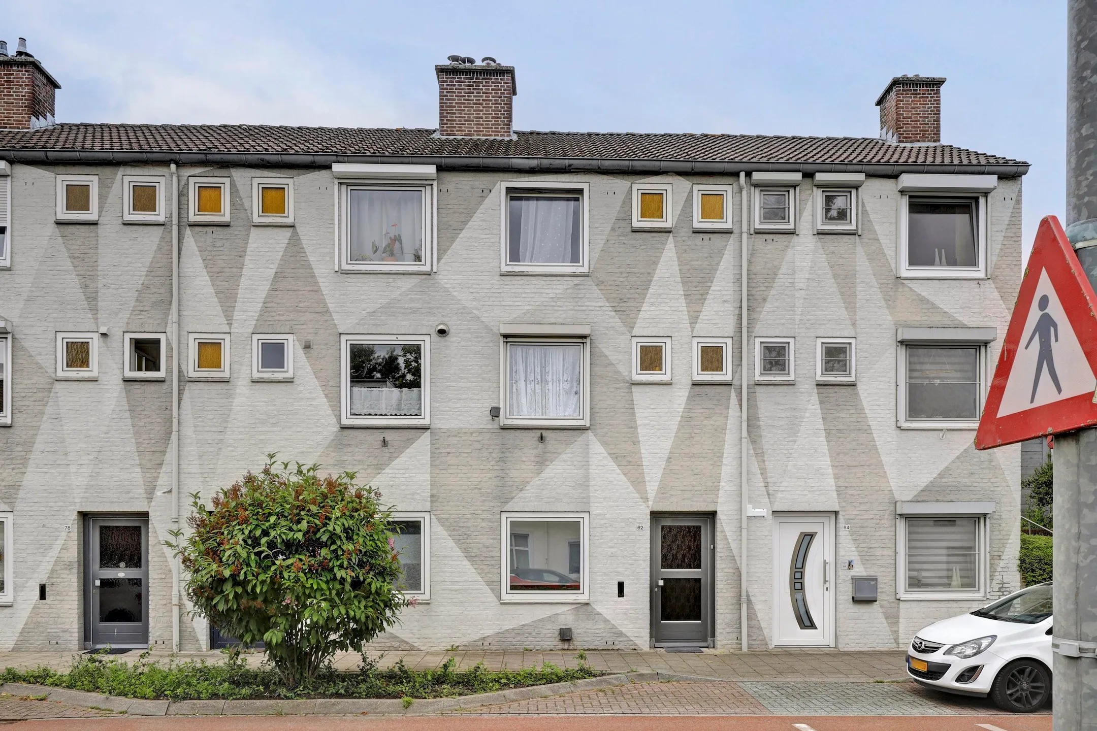 Tussenwoning Lemiers-Rijksweg 82 in Lemiers