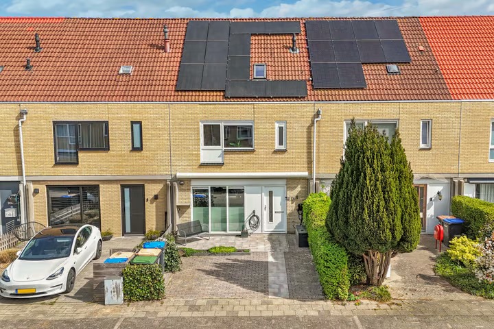 Tussenwoning Karveel 48 71 Lelystad