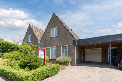 Bungalow, geschakelde woning (semi-bungalow) Hulstbeemd 48 in Valkenswaard