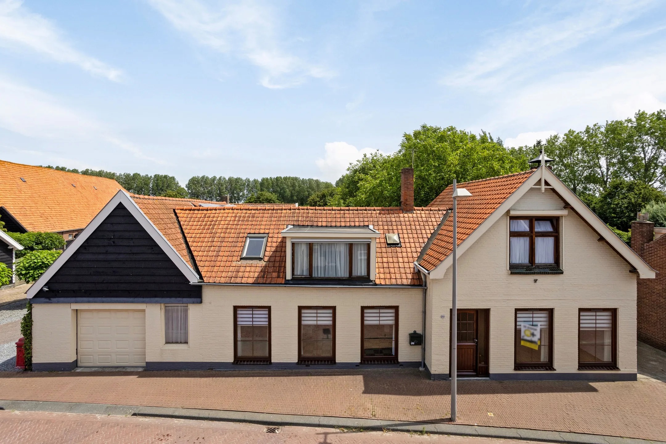 Vrijstaande woning Dorpsstraat 191 in Heinkenszand