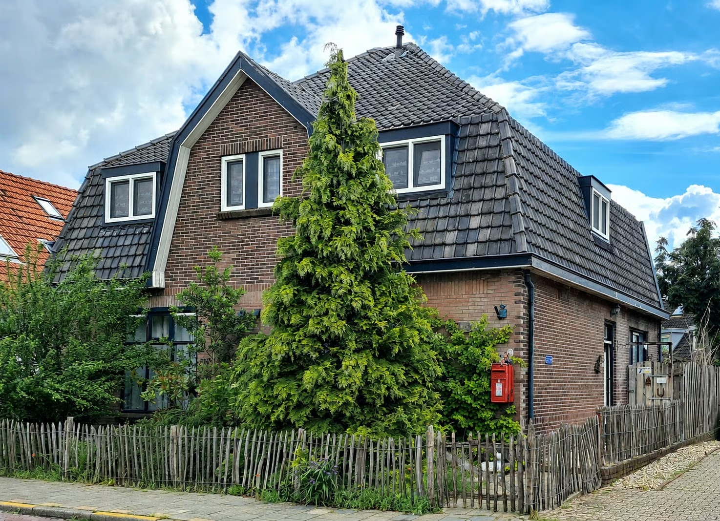 2-onder-1-kapwoning Kerkstraat 87 in Renkum