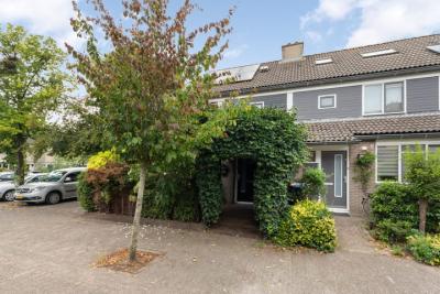 Eengezinswoning, hoekwoning Falklandstroom 1 in Huizen