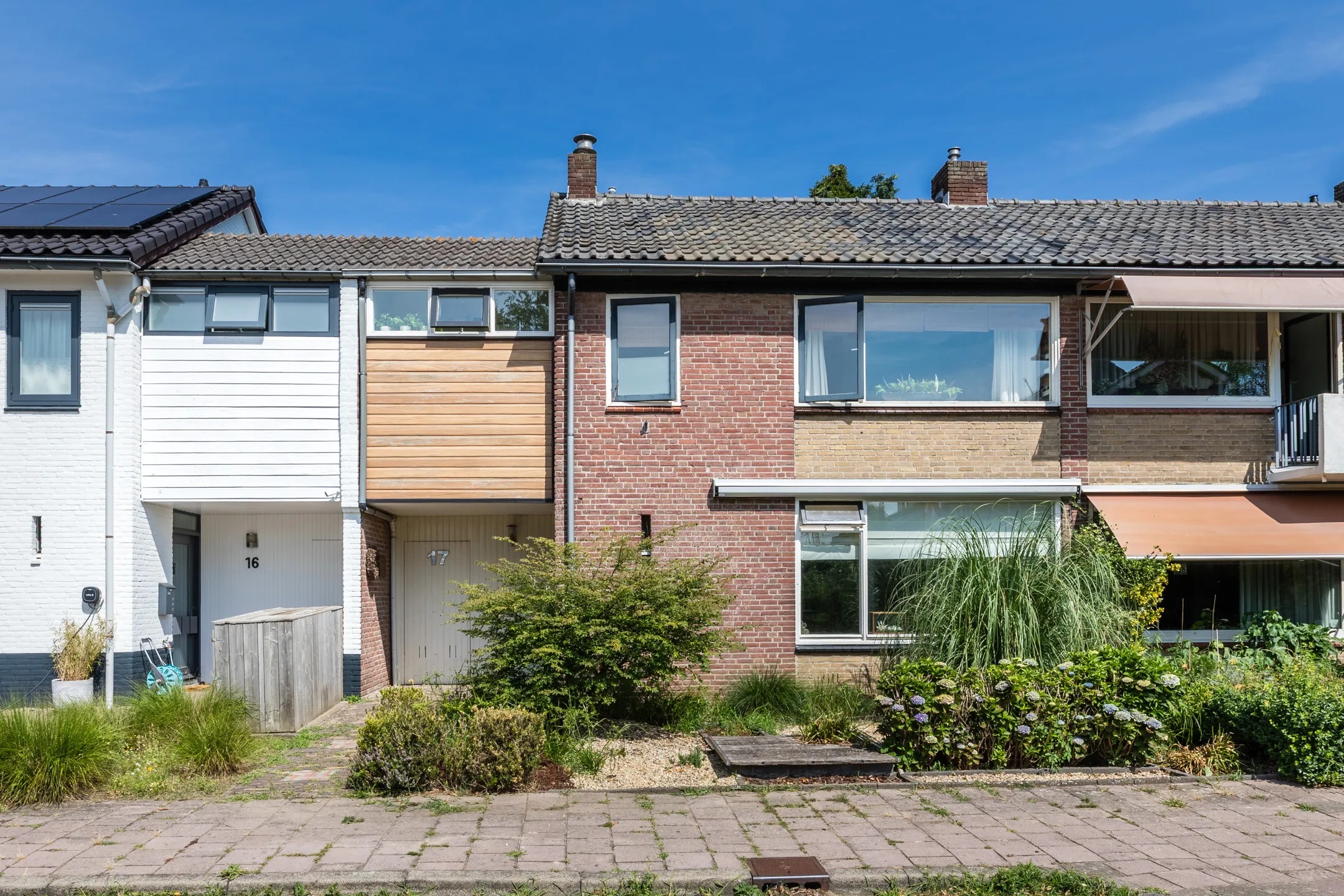 Tussenwoning Broederhof 17 in Veldhoven