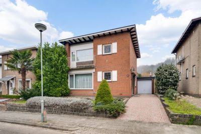 Eengezinswoning, vrijstaande woning Baron Conradstraat 4 in Geulle