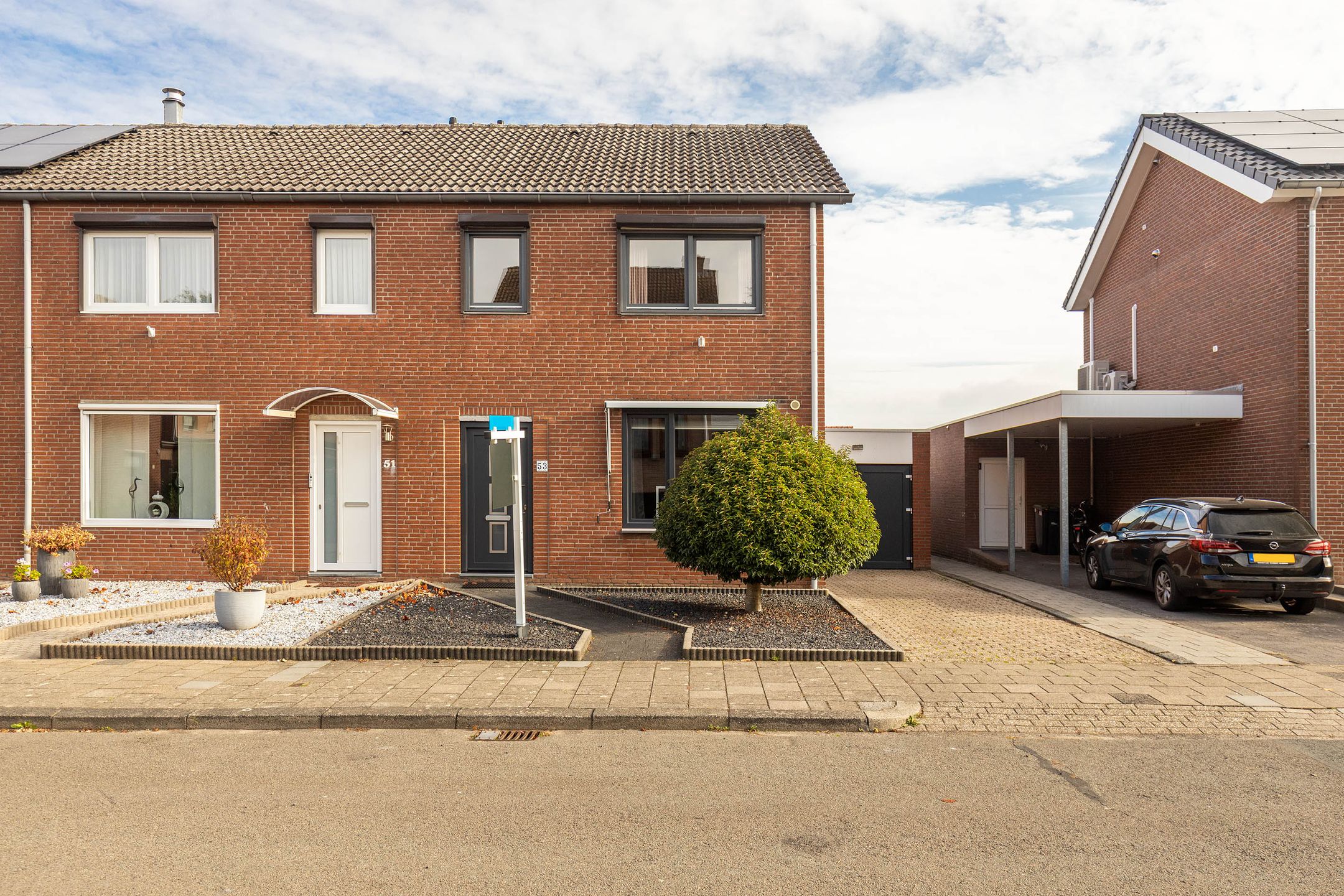 Hoekwoning UNO-straat 53 in Hulsberg