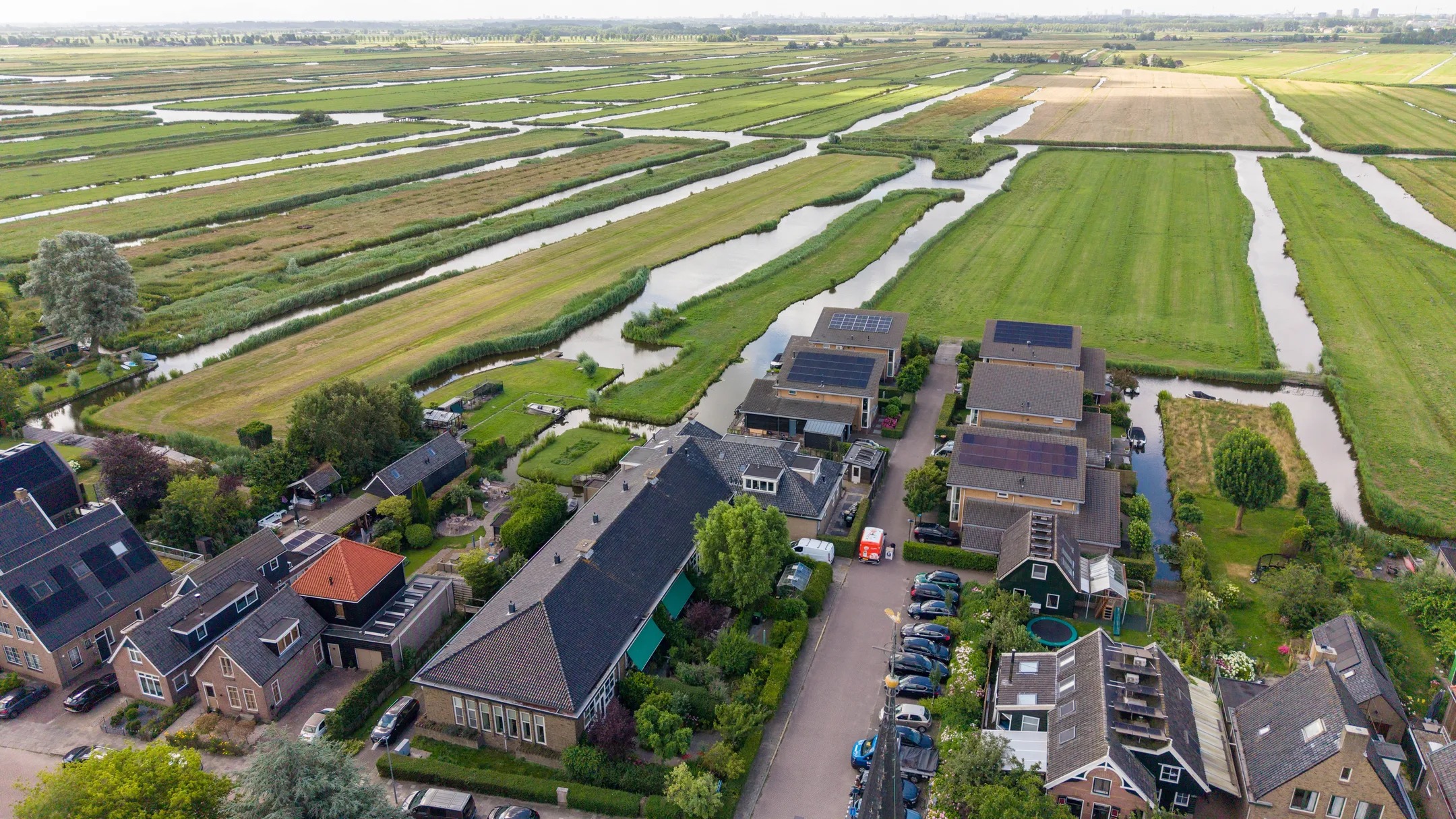 Hoekwoning Willem de Grootstraat 9 in Wormer
