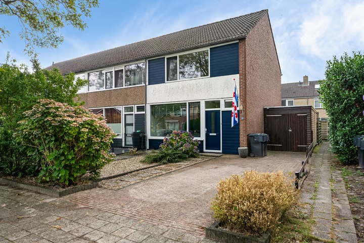 Hoekwoning Waling Dykstrastrjitte 55 in Gytsjerk