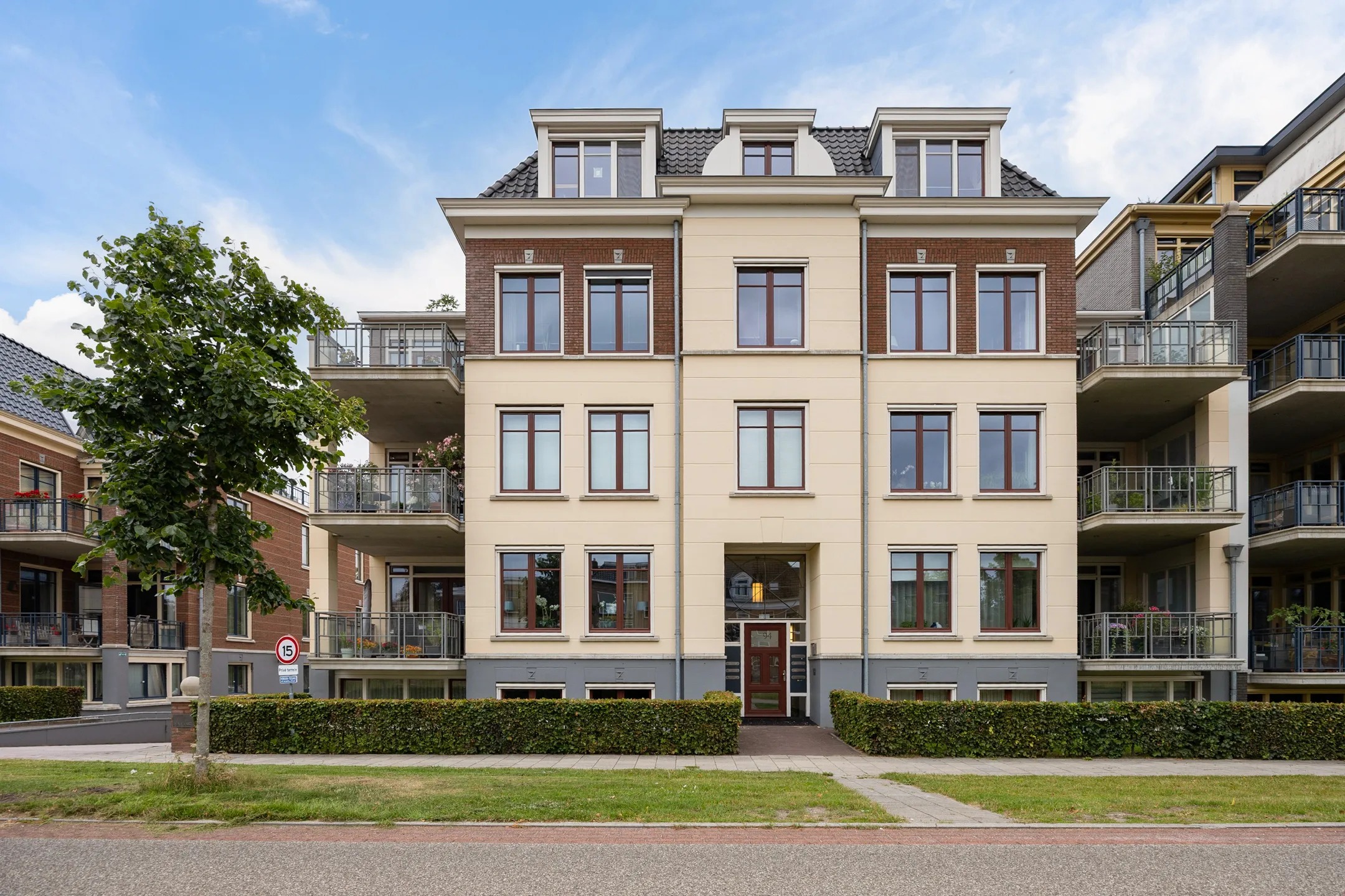 Portiekwoning Vaart N.Z. 94 B in Assen