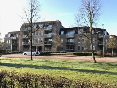 Galerijflat (appartement) Piet Heinlaan 71 in Son en Breugel