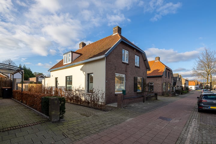 2-onder-1-kapwoning Birkstraat 42 in Soest