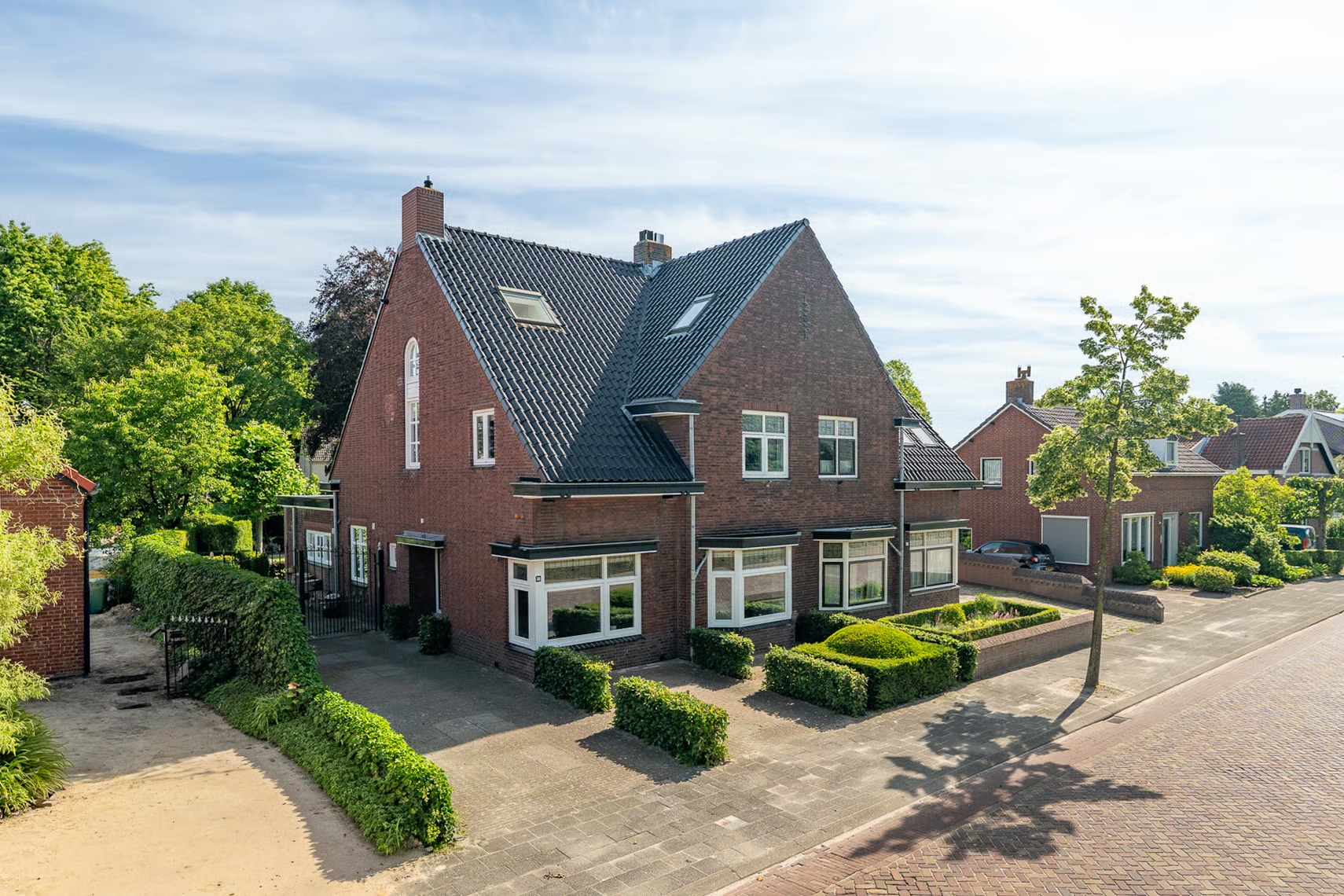 2-onder-1-kapwoning Kerkstraat 30 in Bavel
