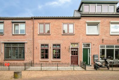 Tussenwoning Nieuwe Schans 25 in Bunschoten-Spakenburg
