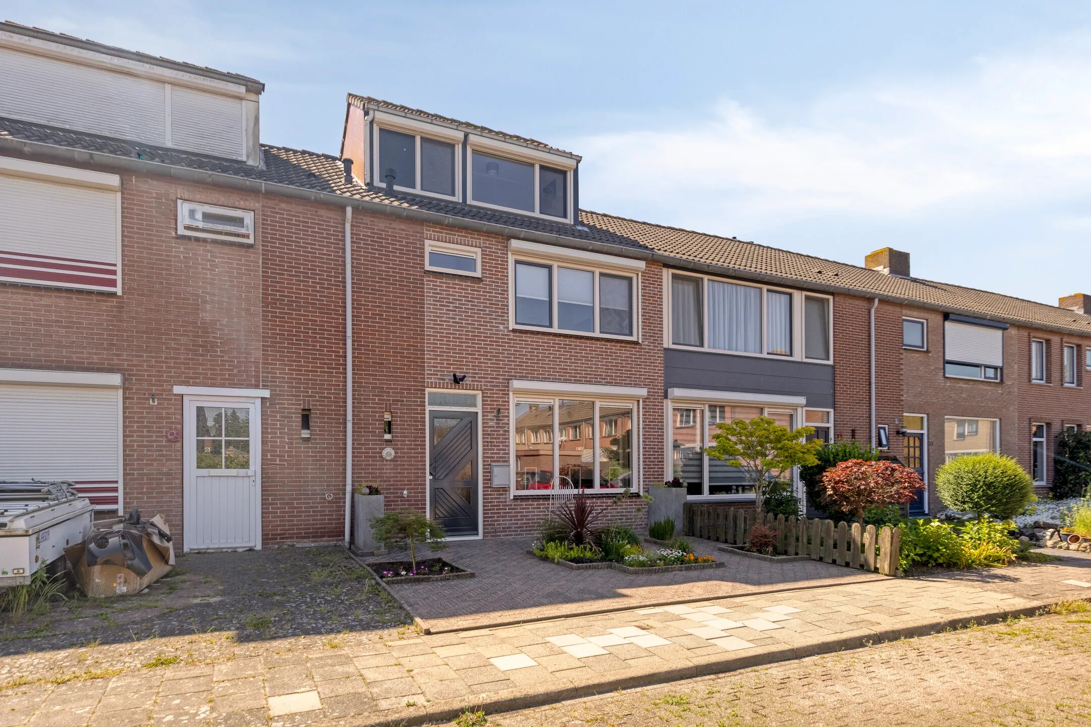 Tussenwoning Azaleastraat 11 Hoek