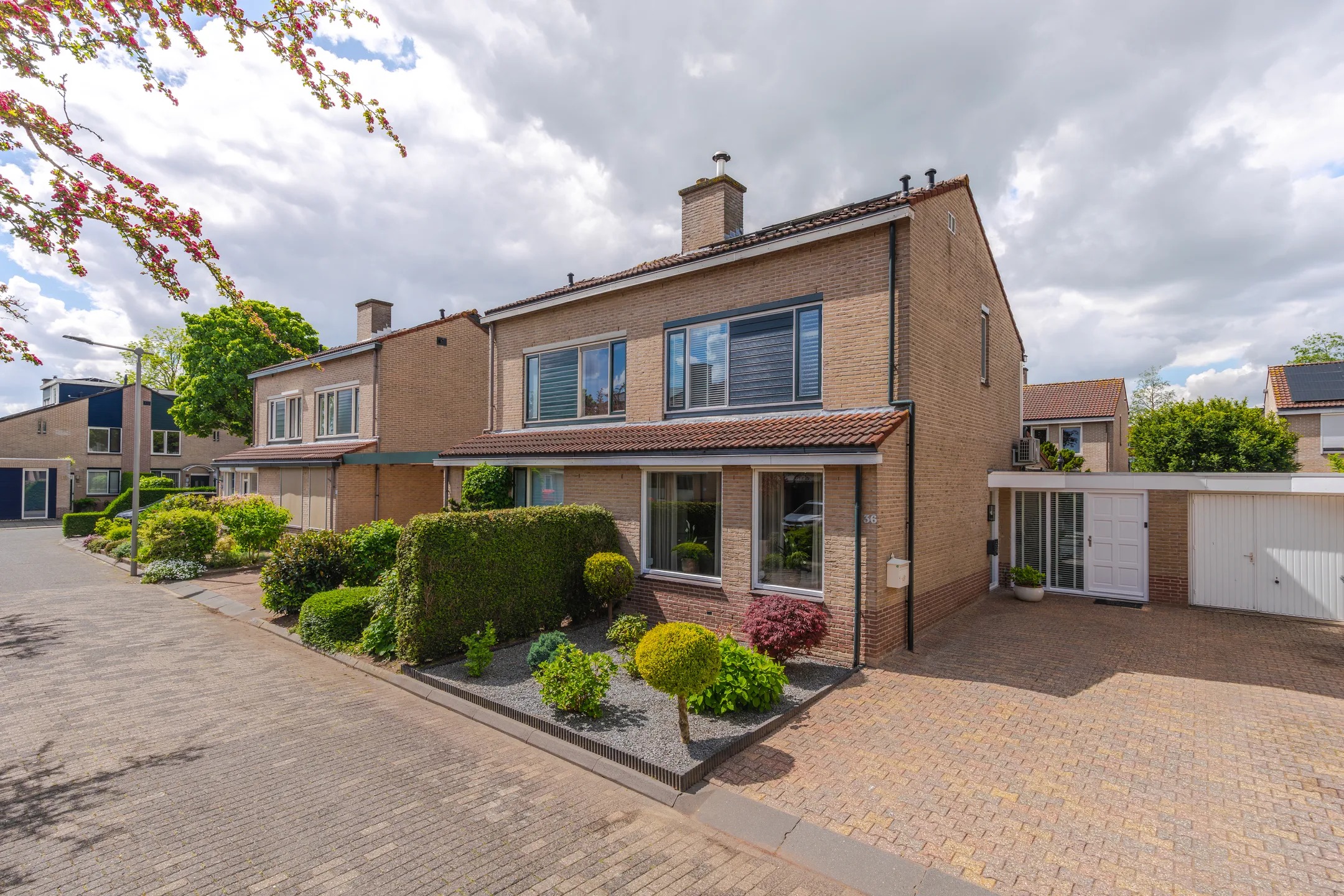 2-onder-1-kapwoning Hellevoetsluisstraat 36 in Arnhem