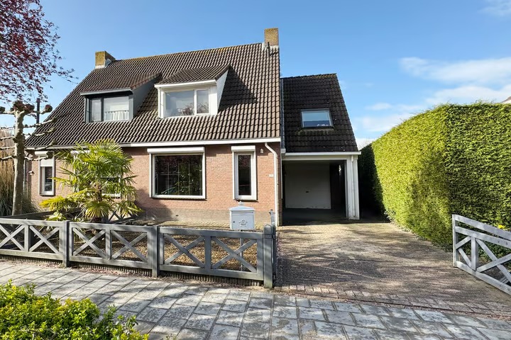 2-onder-1-kapwoning Oesterzwam 17 a in Standdaarbuiten