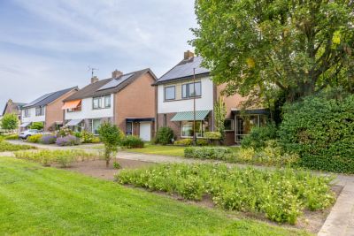 Halfvrijstaande woning Larikslaan 41 in Sleeuwijk
