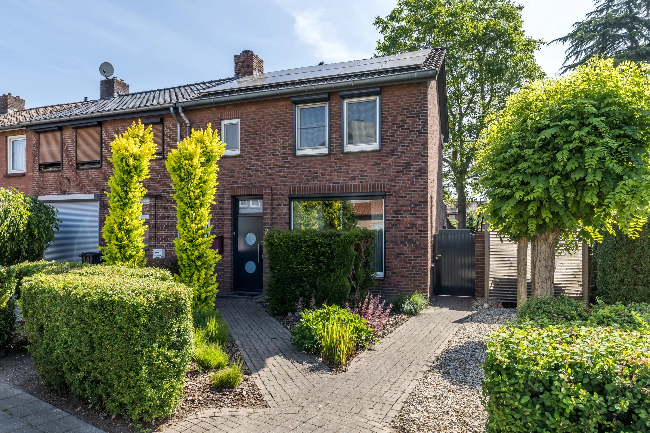 Hoekwoning Pastoor Savelbergstraat 2 in Brunssum