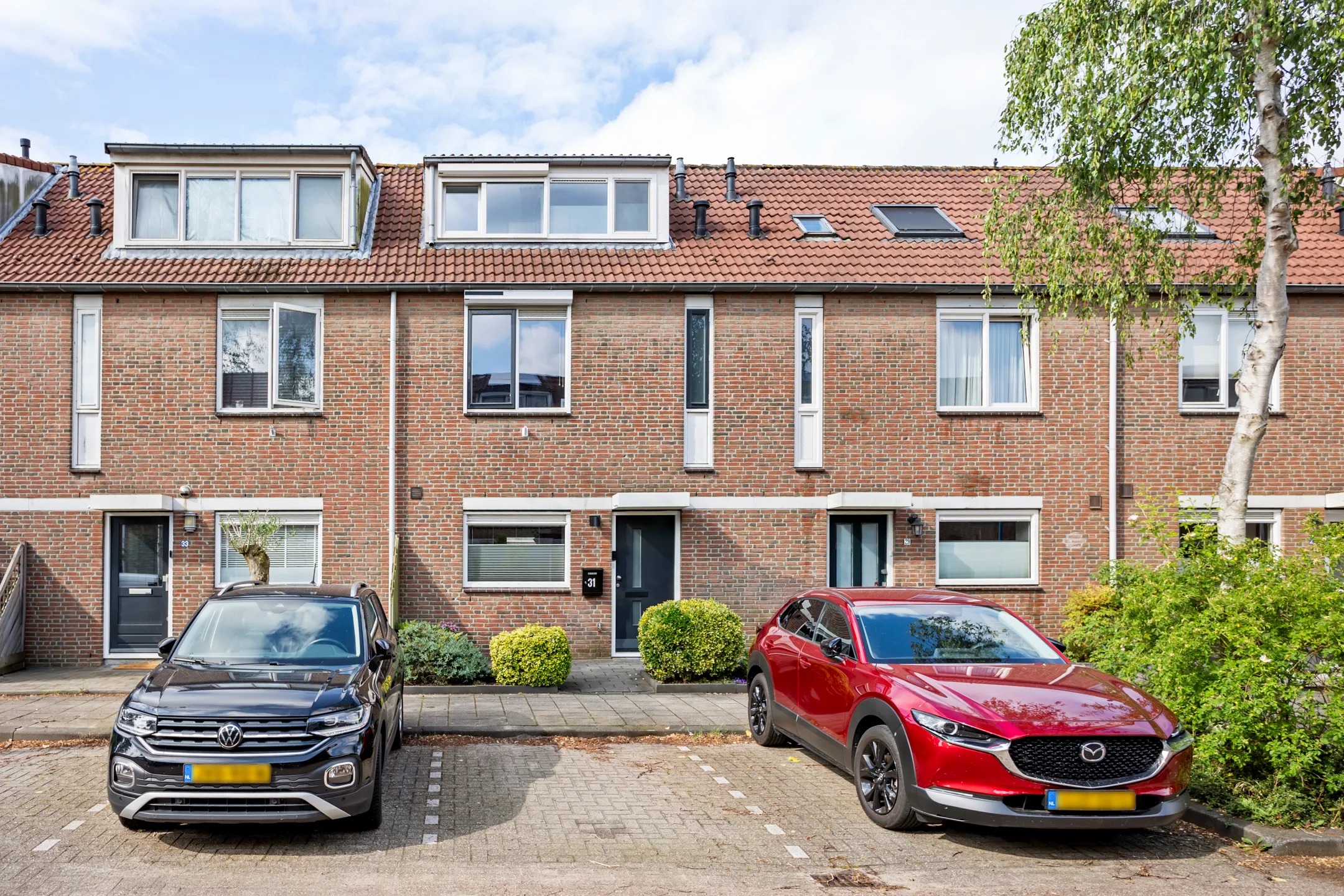 Tussenwoning Bernadettegang 31 in Zoetermeer