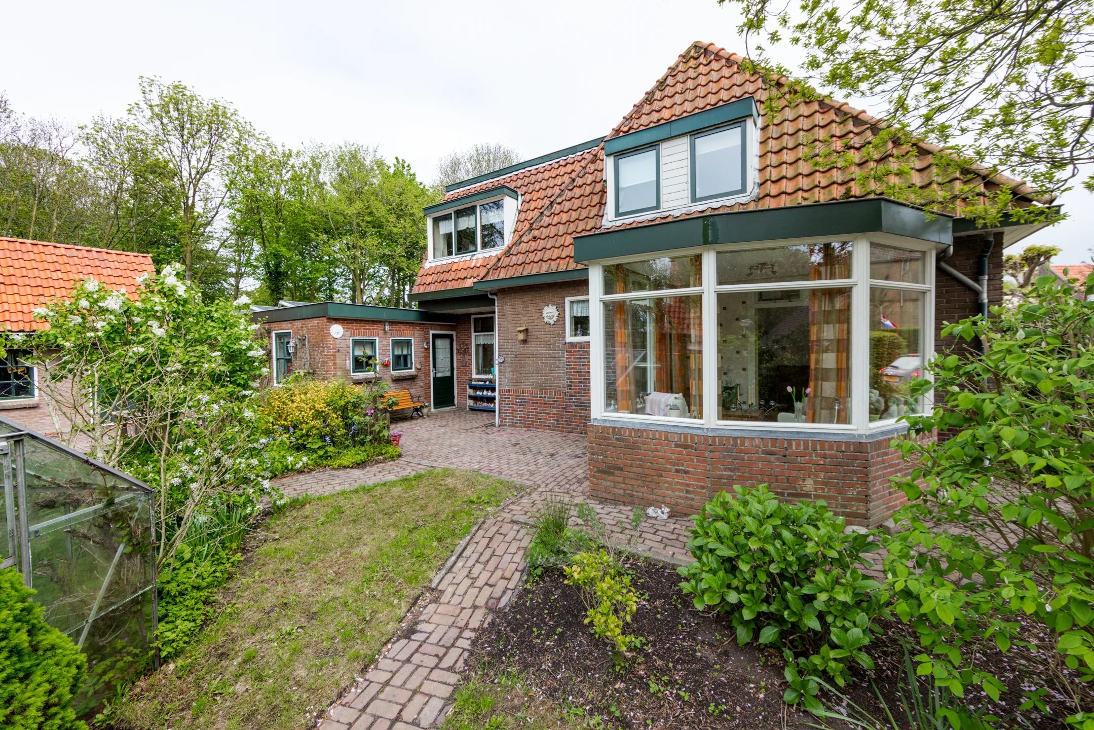 2-onder-1-kapwoning Van Hottingawei 8 Pietersbierum