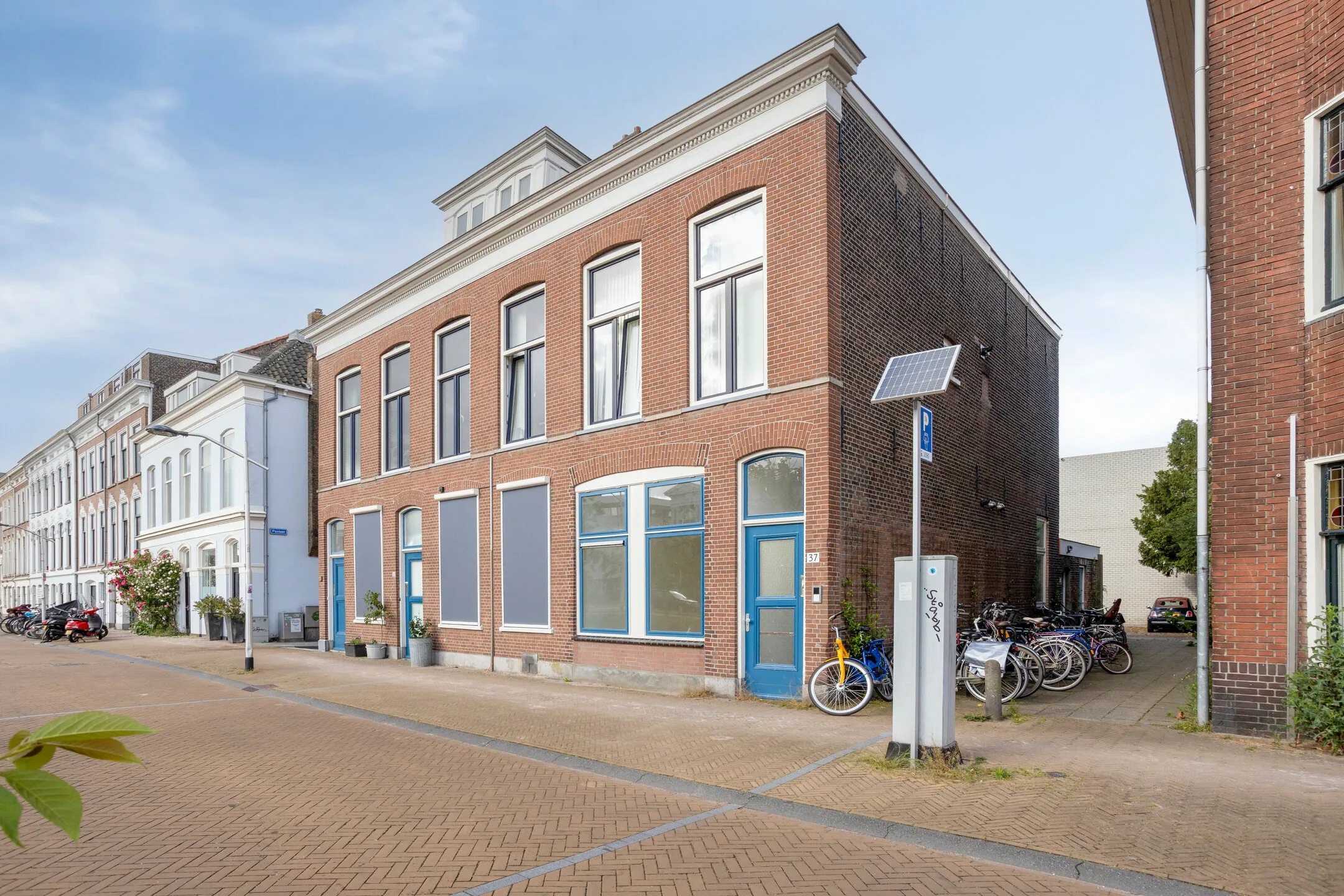 Benedenwoning Spoorsingel 38 in Delft