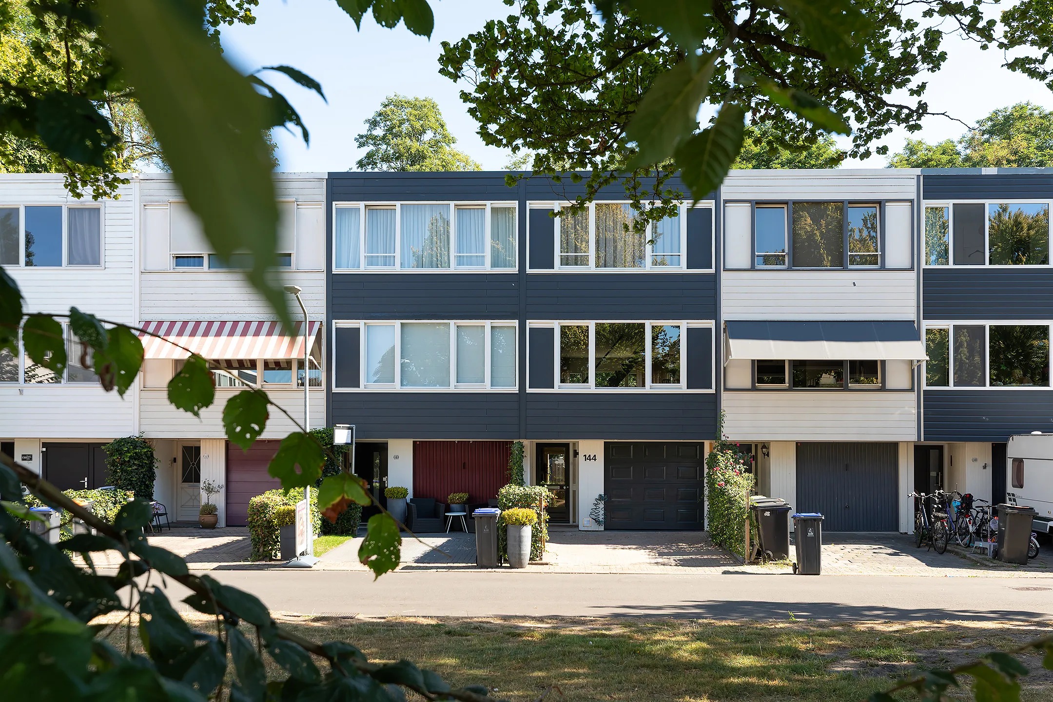 Tussenwoning (drive-in woning) Kloosterlaan 144 Hilversum