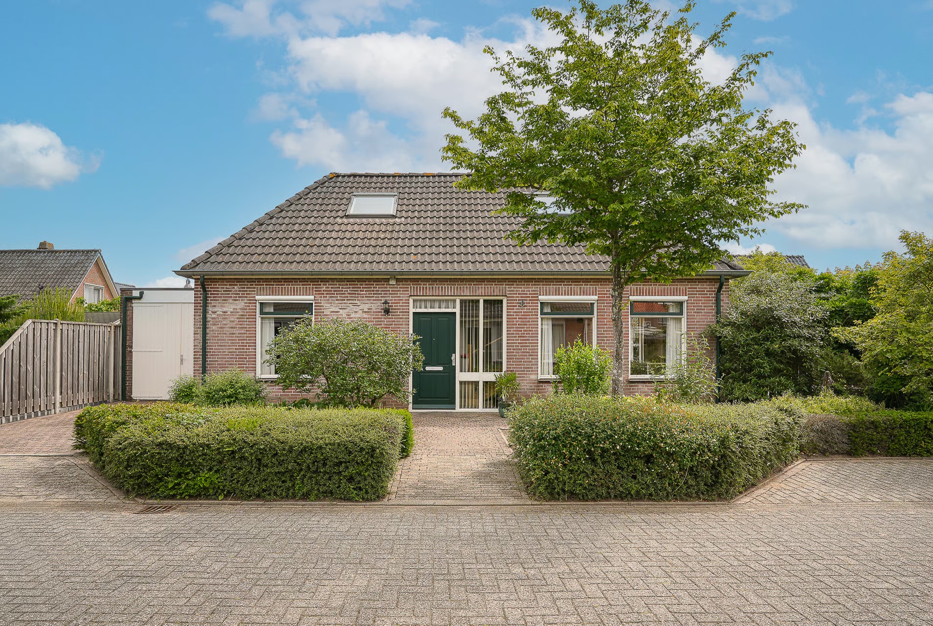 Vrijstaande woning (semi-bungalow) Burg. Schuijtstraat 3 in Beneden-Leeuwen